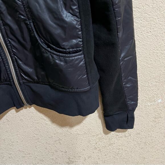 Lululemon UBA Puffer Hoodie Jacket in Lux Black 6 - Picture 4 of 10